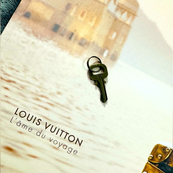 LV key #319 - Picture 1 of 1